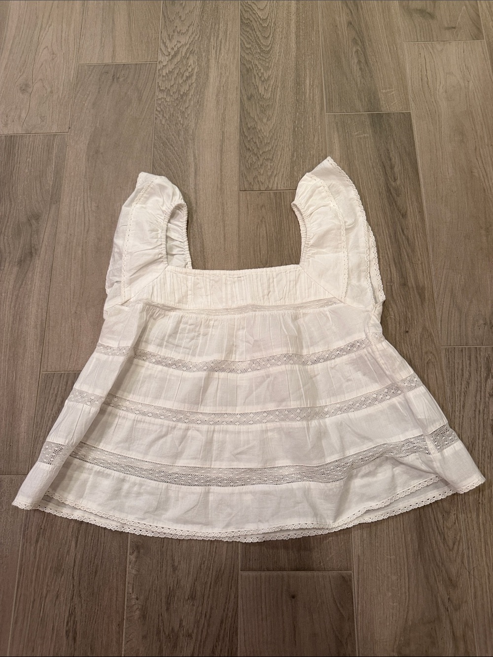 NWT Abercrombie & Fitch Woman’s White Lace-Trim Square Neck Top Size S